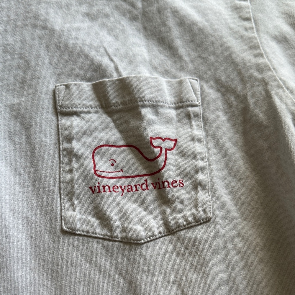 Vineyard Vines Oversized White Short Sleeve Tee with Pocket - Picture 4 of 9